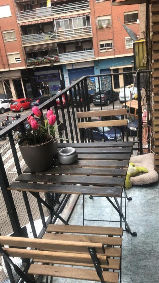 Grande En Piso Compartido Con 2 Adultos Séjour chez l'habitant Valence
